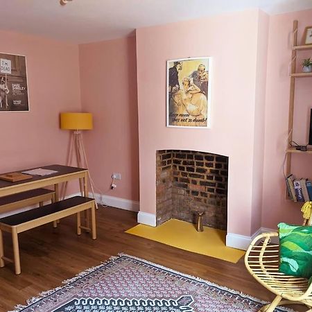 Stylish And Colourful Flat Minutes From The Beach Margate Exteriör bild
