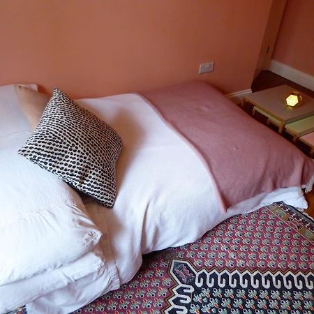 Stylish And Colourful Flat Minutes From The Beach Margate Exteriör bild