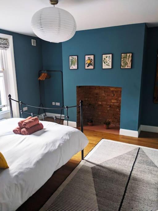 Stylish And Colourful Flat Minutes From The Beach Margate Exteriör bild