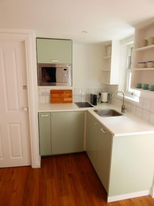 Stylish And Colourful Flat Minutes From The Beach Margate Exteriör bild