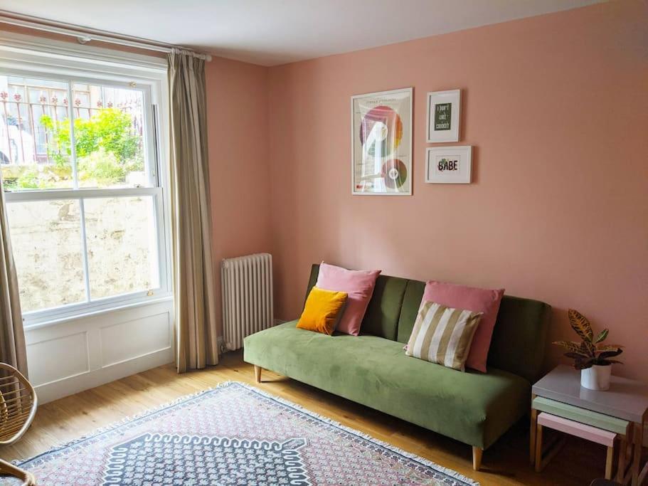 Stylish And Colourful Flat Minutes From The Beach Margate Exteriör bild